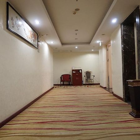 Guangdong Oversea Chinese Hotel Guangzhou Bagian luar foto