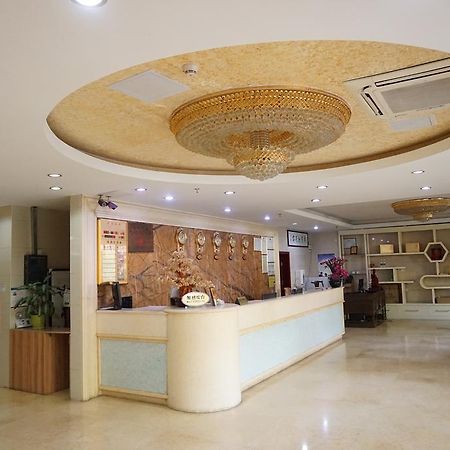 Guangdong Oversea Chinese Hotel Guangzhou Bagian luar foto