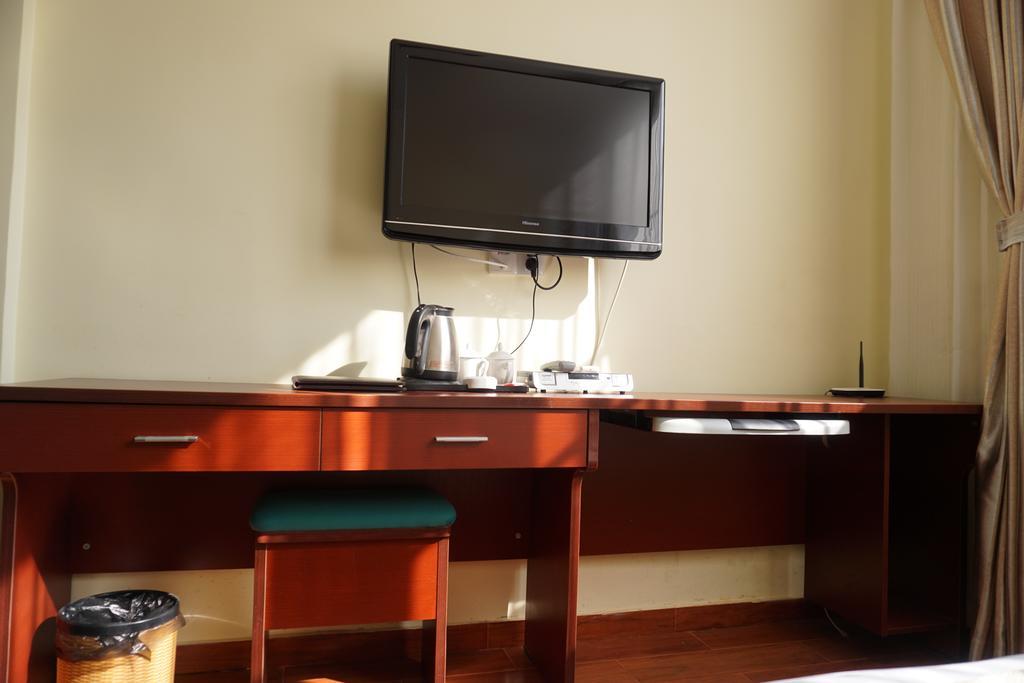 Guangdong Oversea Chinese Hotel Guangzhou Bagian luar foto