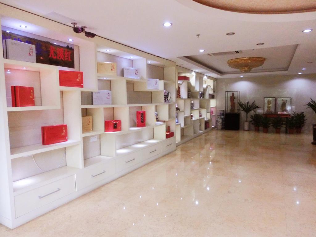 Guangdong Oversea Chinese Hotel Guangzhou Bagian luar foto
