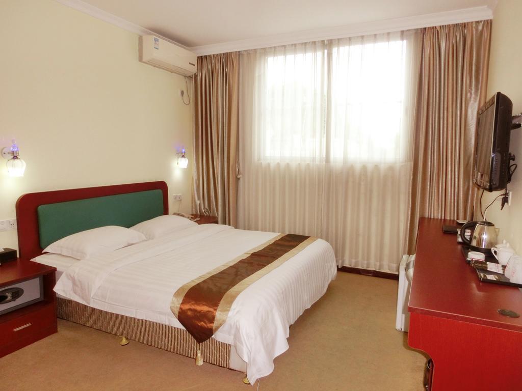 Guangdong Oversea Chinese Hotel Guangzhou Bagian luar foto